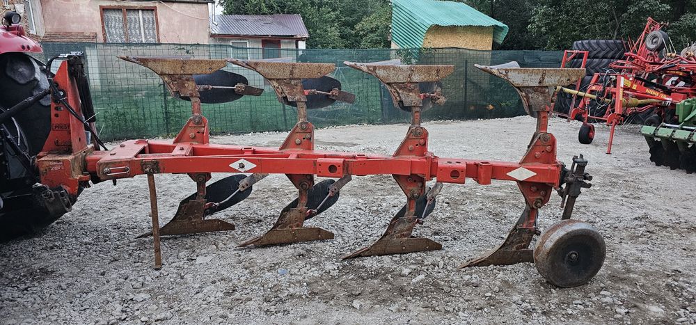 Plug huard 4 brazde model inalt 
Stare buna 
Adus recent din Germania