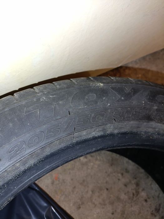 Летни гуми 17 цола 205 50 8 ММ граифер