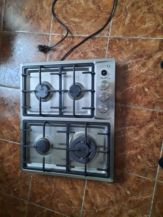 Продам плиту газовую