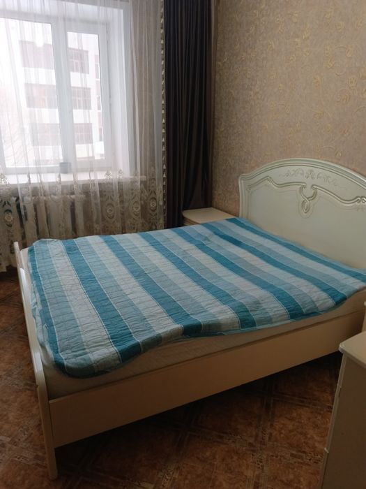 Продам спальный гарнитур