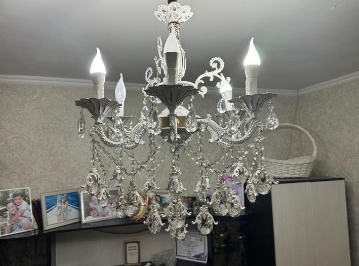 Люстра в отличном состоянии