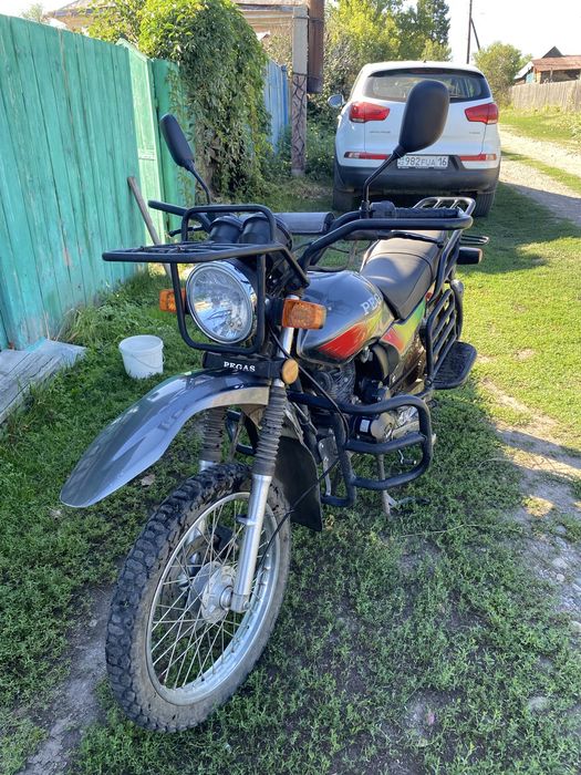Мотоцикл 200 кубов продам.