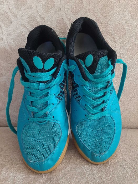 Обувки за тенис на маса.