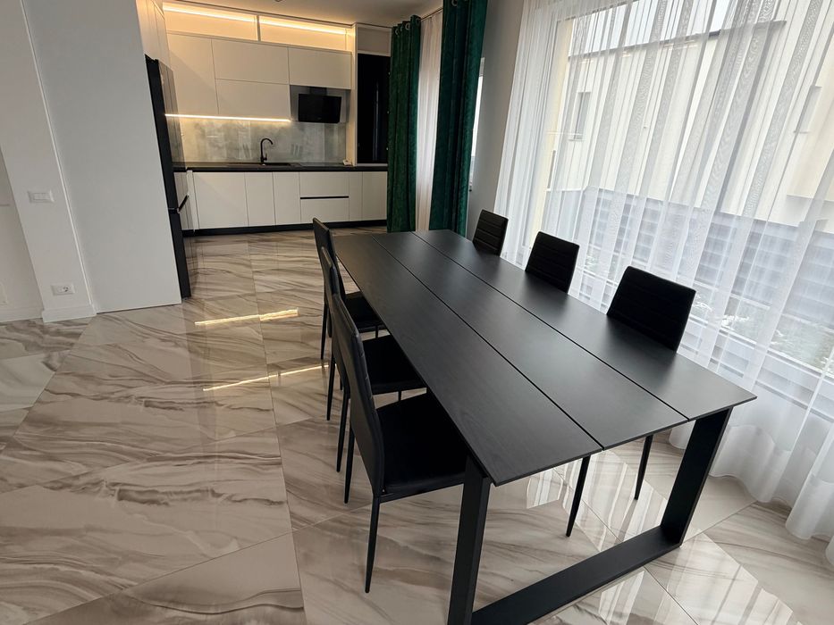 Se oferă spre închiriere casă tip duplex, situată în zona Burdujeni