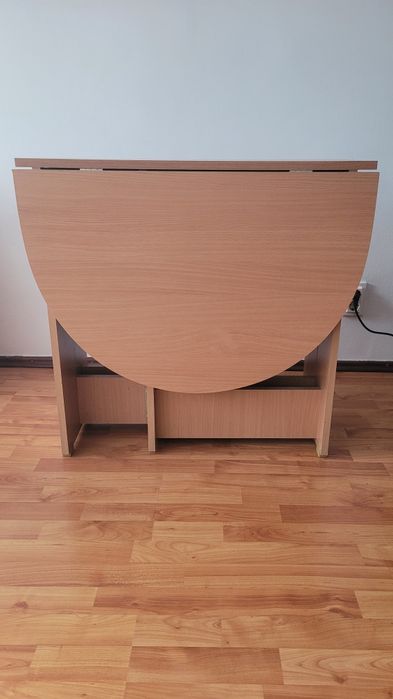 Masa extensibila/pliabila pentru 6 persoane