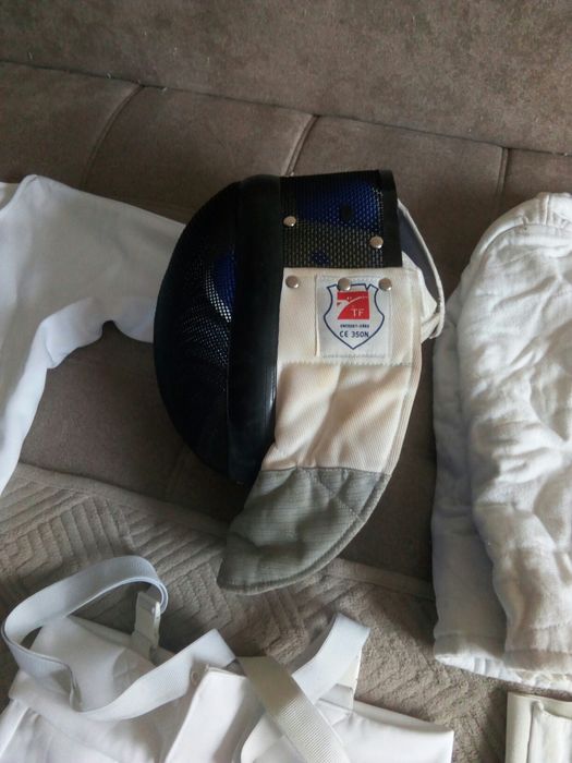 Фехтовальная форма