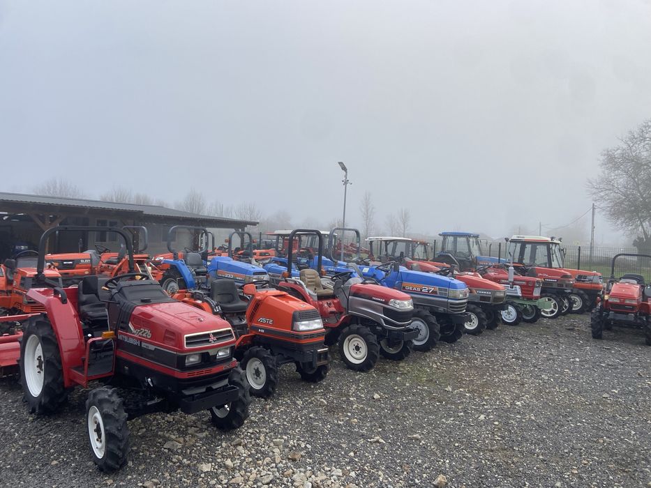 Tractor japonez Mitsubishi MT240, 4x4, 24cp + freza