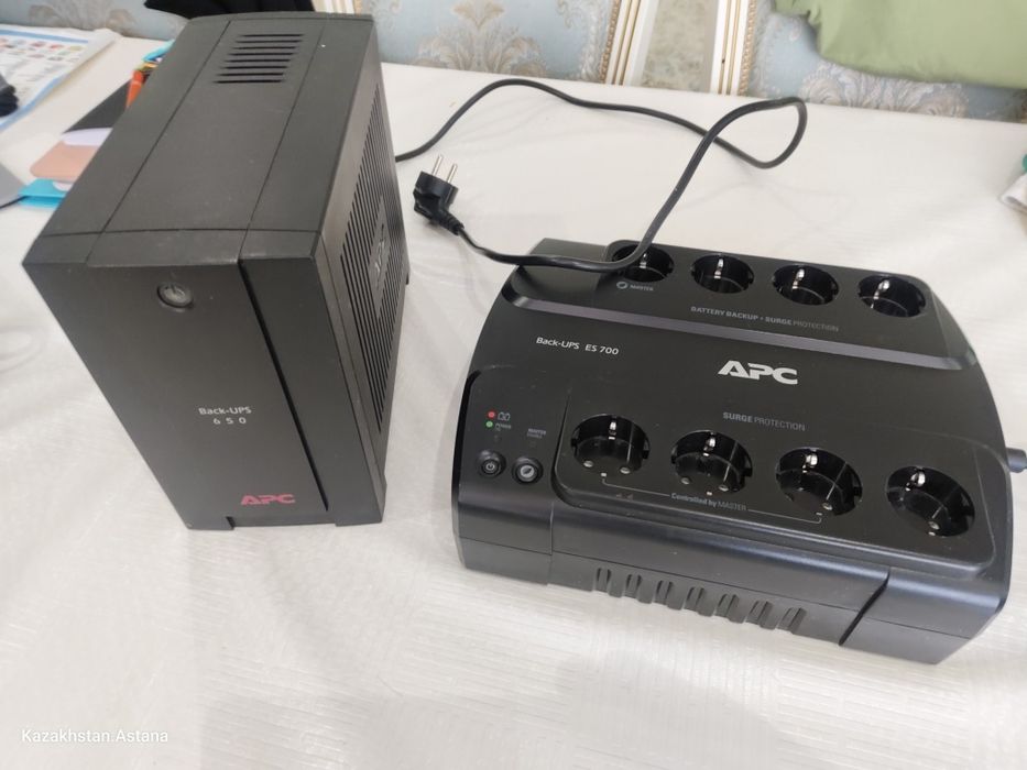 Источник бесперебойного питания АРС Back Up ES 700