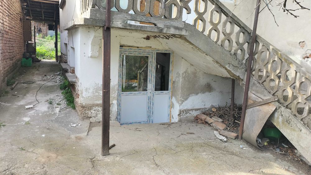 Продава се Къща в с. Селановци, Област Враца - 100 кв.м за 350 €/кв.м - Снимка #11