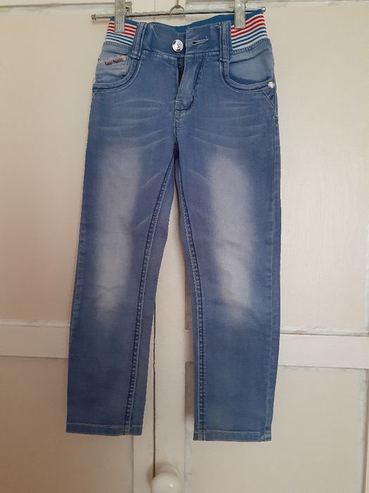 Джинсы  на мальчика.