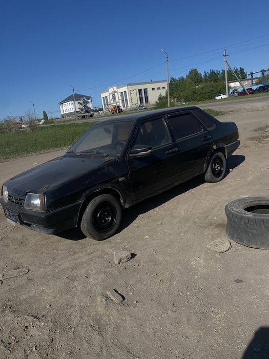 Продаю ваз 21099