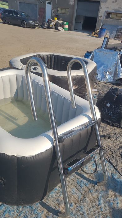 Scara piscina de inox pt piscina zidita cu 3 trepte lipsește o treaptă preț 350lei