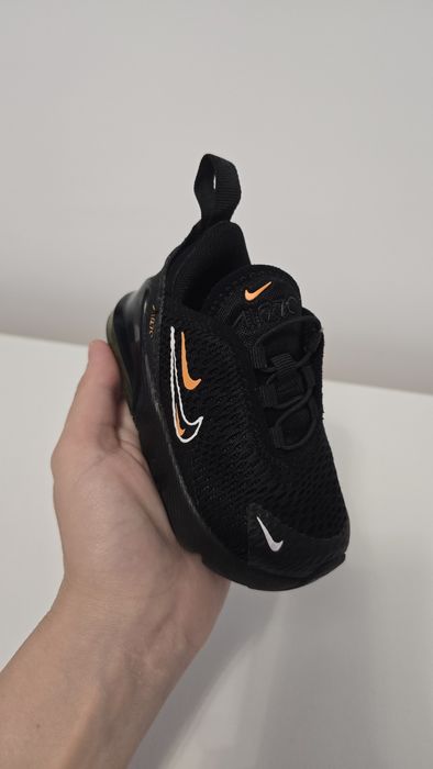 Adidasi Nike Air marimea 22