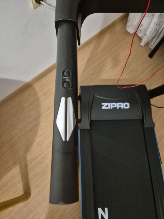 Бягаща пътека ZIPRO Tekno