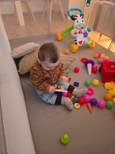 НОВИ детска голяма кошара за игра с футболни врати и кош / ограда за б