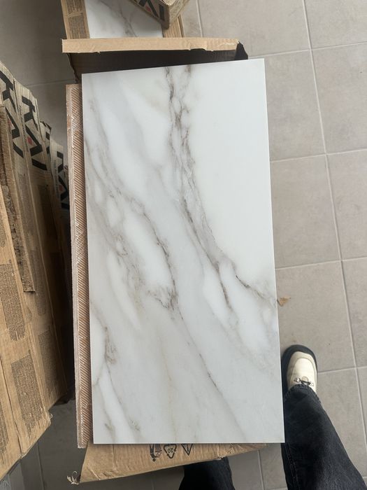 Faianță tip marmură Essenza KAI