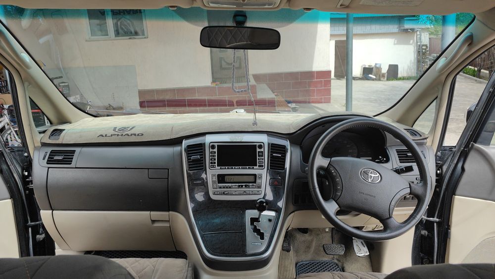Продам Toyota Alphard 2004 года гибрид