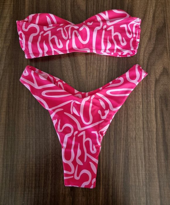 бански костюми от две части в розово и бяло