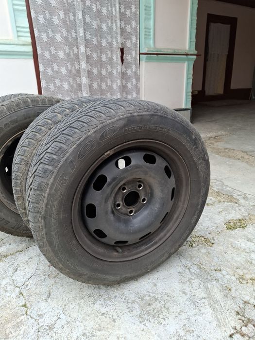 Jante Skoda r15 cu anvelope de iarna