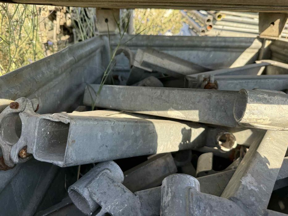 Ново поцинковано рамково скеле 1000кв. Пълен комплект.