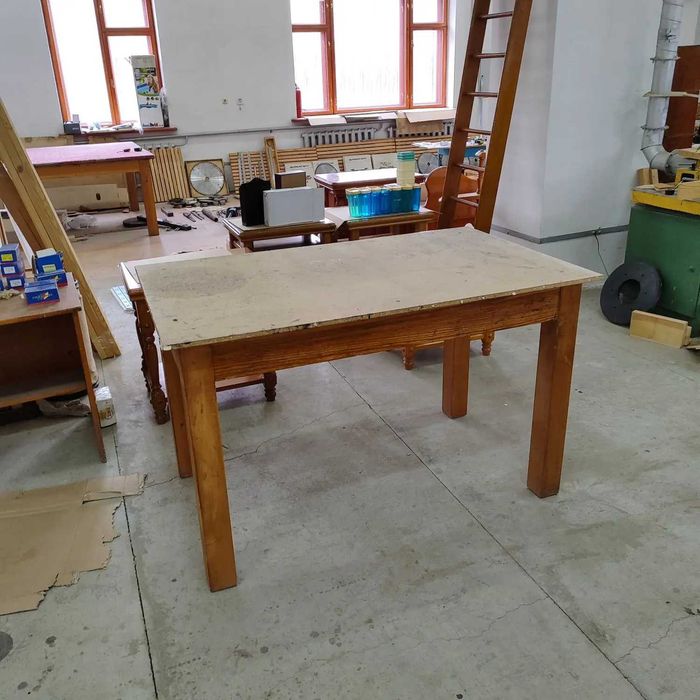 Столы деревянные, рабочие, универсальные, 3 штуки