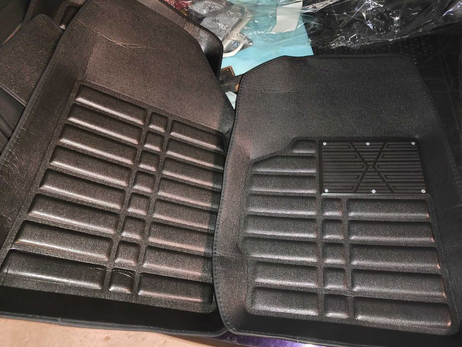 Продавам стелки за кола