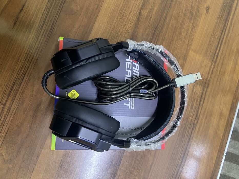 O'yin quloqchinlar V10 MORADI RGB bilan