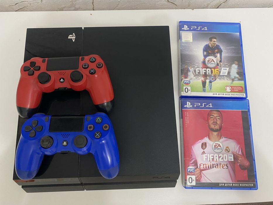 PlayStation 4 в хорошем состоянии