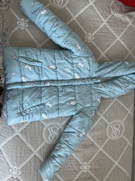 Продам демисезонную куртку для девочки 6-8 лет