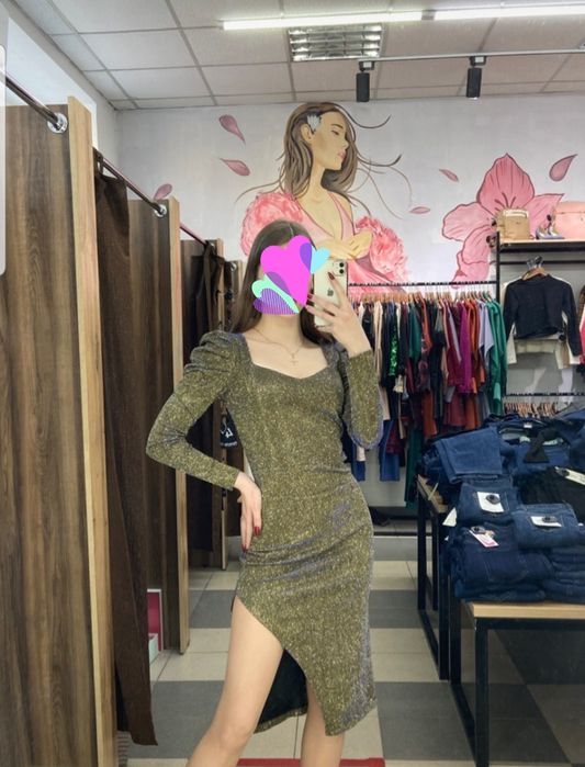 Нарядное платье-песок