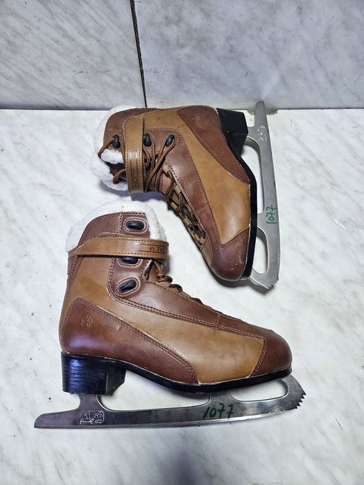Patine 1077 gheata patinaj Tecno Pro marime 40 (26 cm)  .