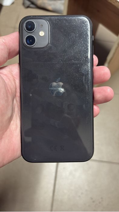Iphone 11 64гб емкость 69%