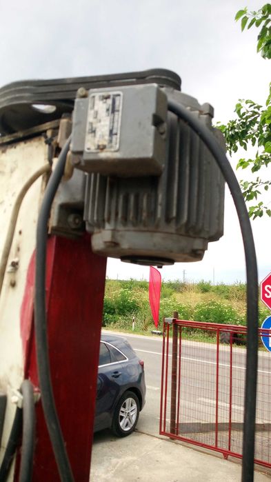 Подемник двуколонен за автомобили