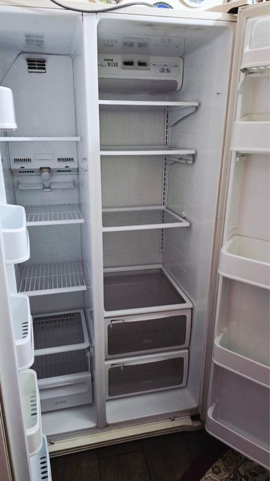 Холодильник LG сайд бай сайд