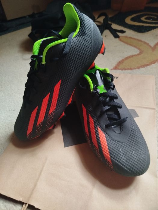 Pantofi de fotbal, marimea 40, de vânzare