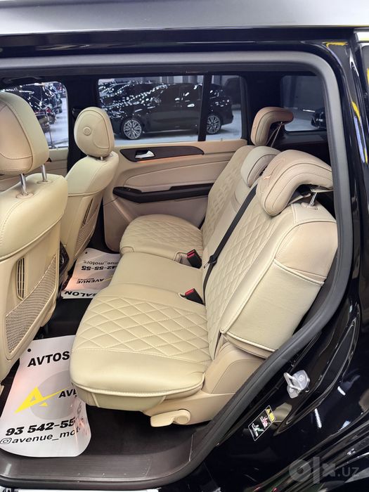 Mercedes Benz GLS400