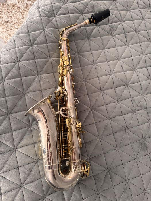 Saxofon Jupiter SGQ 1100 ca nou