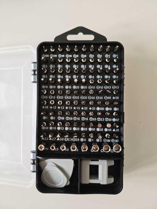 Комплект отверкта с различни накрайници