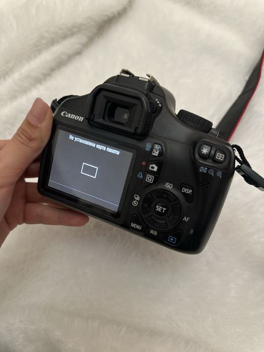 Фотоаппарат Canon EOS 1100D