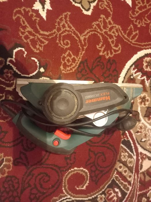 Электрорубанок сотилади