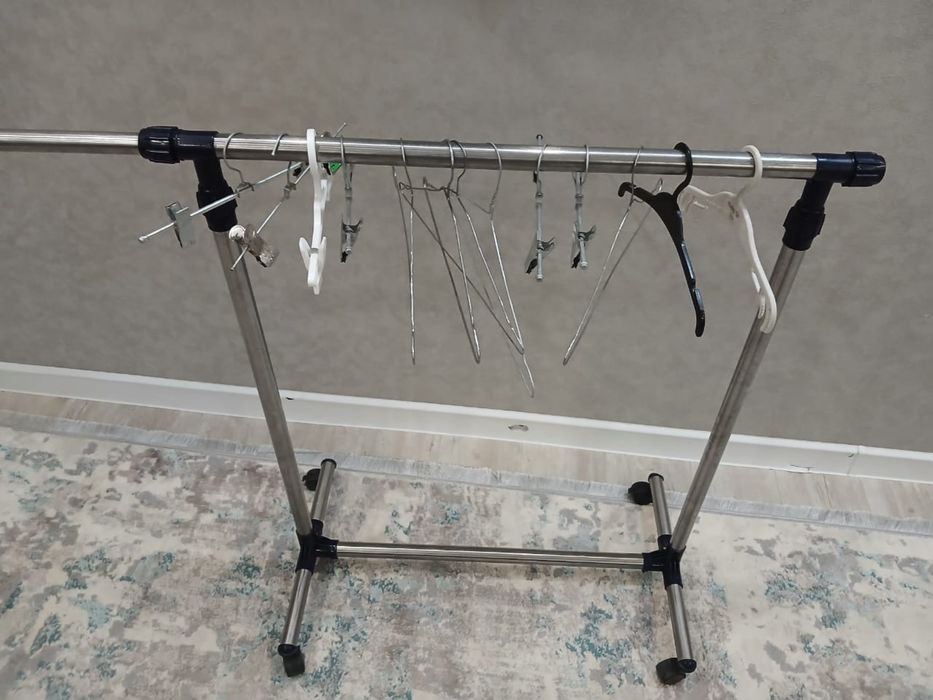 Напольная вешалка для одежды | Металлическая