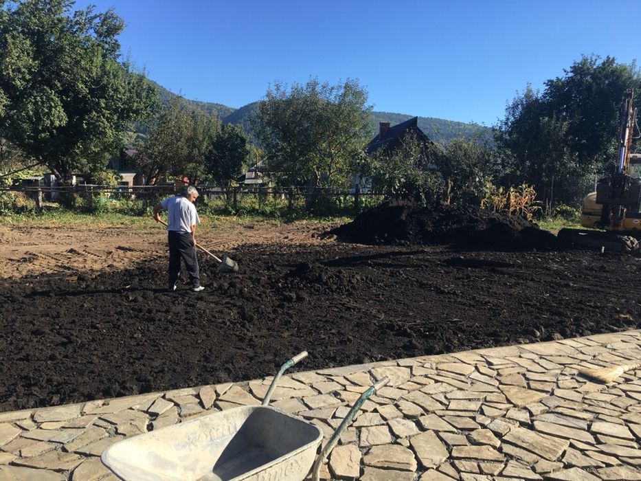 Pamant Negru Vegetal Gazon  Irigatii Gradini Amenajat