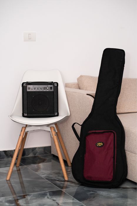 Chitară electrică Century Stratocaster PF Black + Amplificator 20W