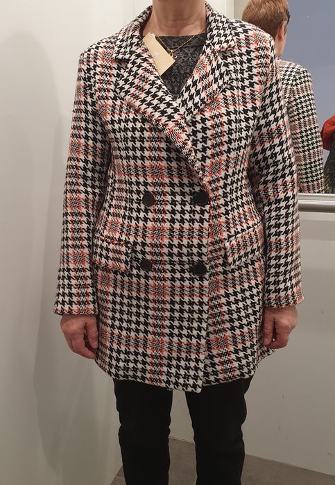 Дамско сако от пипит