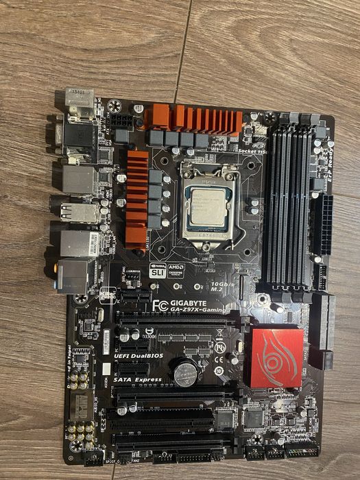 Placa de baza GA-Z97X-Gaming 3 + procesor intel i5 generatia 4690k