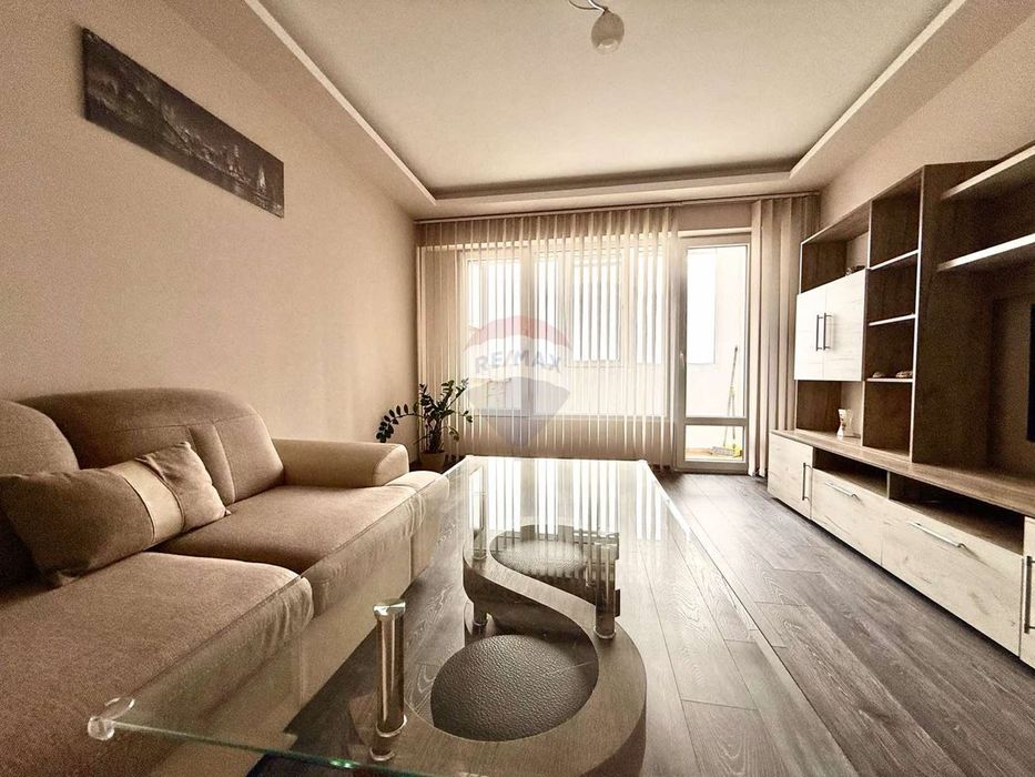 Тристаен апартамент с отделна кухня за продажба, кв. Владиславово, гр