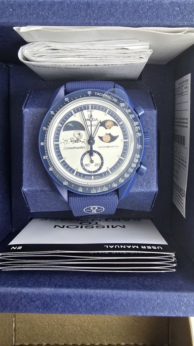 Swatch Omega Mission to Earthpase Moonshine Gold 
Ce
