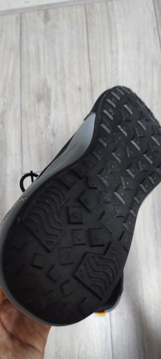 Кросовки новые 45