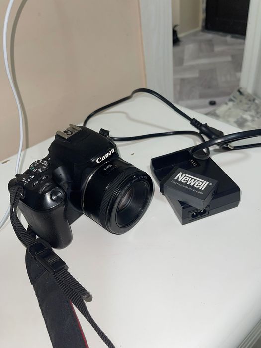 Фотоаппарат Canon EOS Rebel SL2