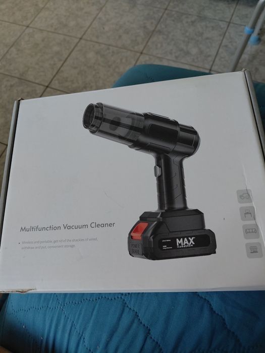 Vind un aspirator auto puternic